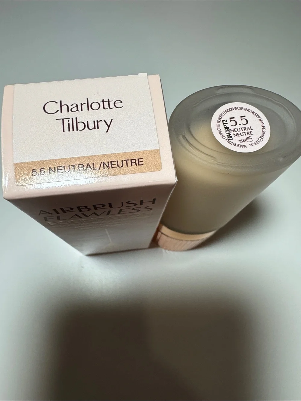 Charlotte Tilbury Airbrush Flawless Foundation - 5.5 Neutral